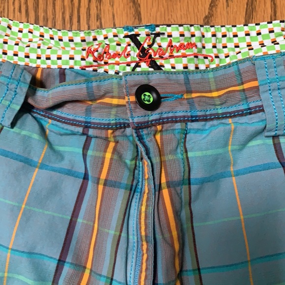 Robert Graham Men’s Blue Striped Shorts - Picture 4 of 9
